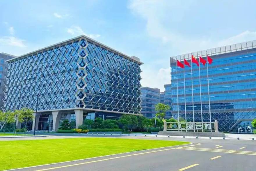 冲刺阶段替补席价值重估：从录像看五类换人如何改变比赛走向